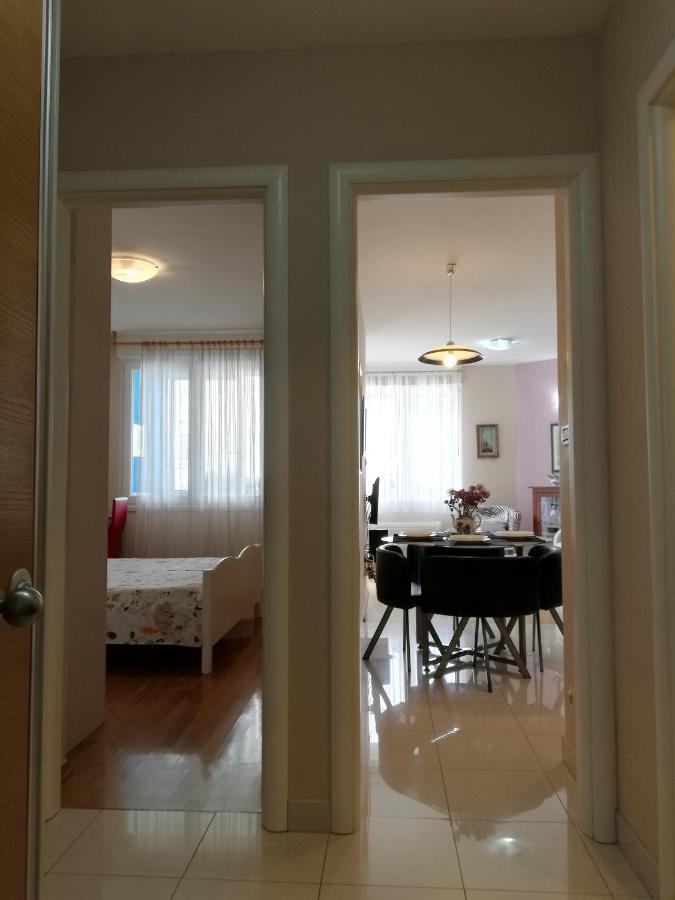 Near Beach Apartment Reno With Private Parking Split Ngoại thất bức ảnh