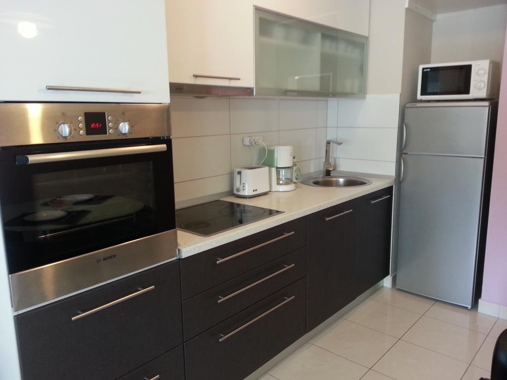 Near Beach Apartment Reno With Private Parking Split Ngoại thất bức ảnh